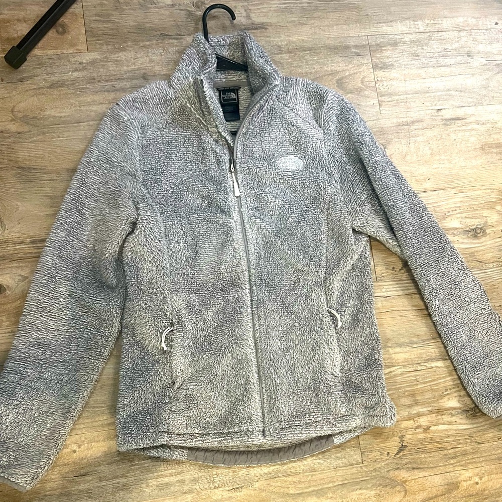 Is in great condition size small smoke free home
